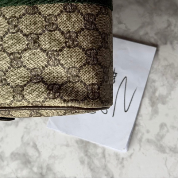 Vintage Gucci pouch - Picture 10 of 16